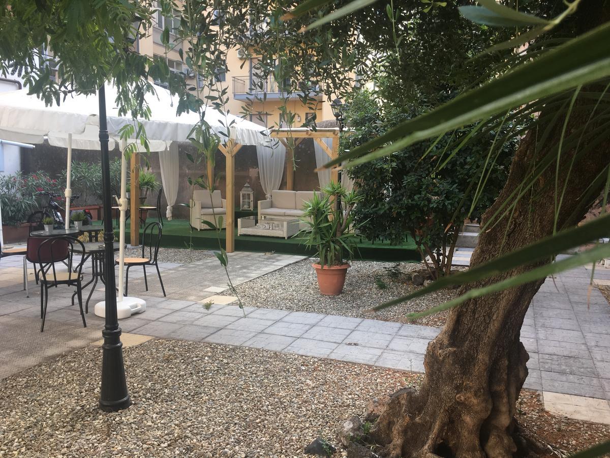 كاتانيا B&B Liberty 900 المظهر الخارجي الصورة